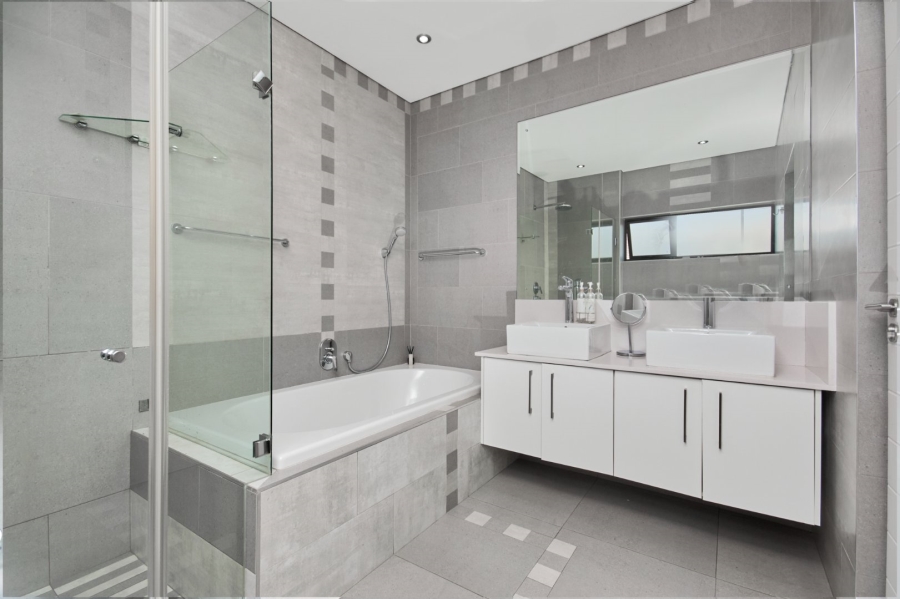 4 Bedroom Property for Sale in Fourways Gauteng