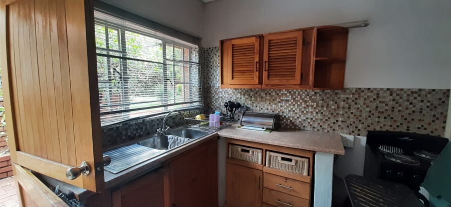 6 Bedroom Property for Sale in Heatherdale AH Gauteng