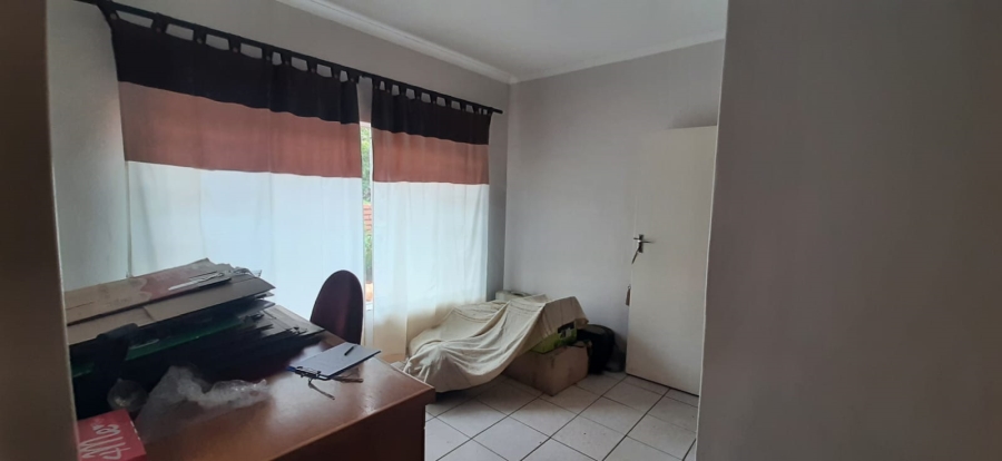 6 Bedroom Property for Sale in Heatherdale AH Gauteng