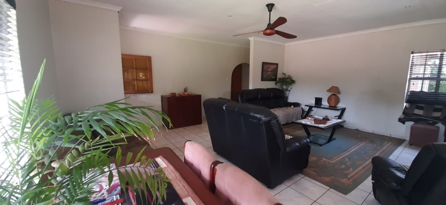 6 Bedroom Property for Sale in Heatherdale AH Gauteng