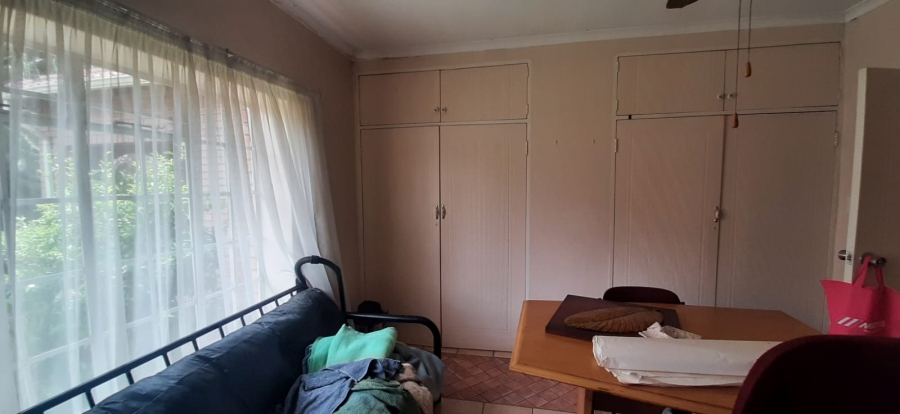 6 Bedroom Property for Sale in Heatherdale AH Gauteng