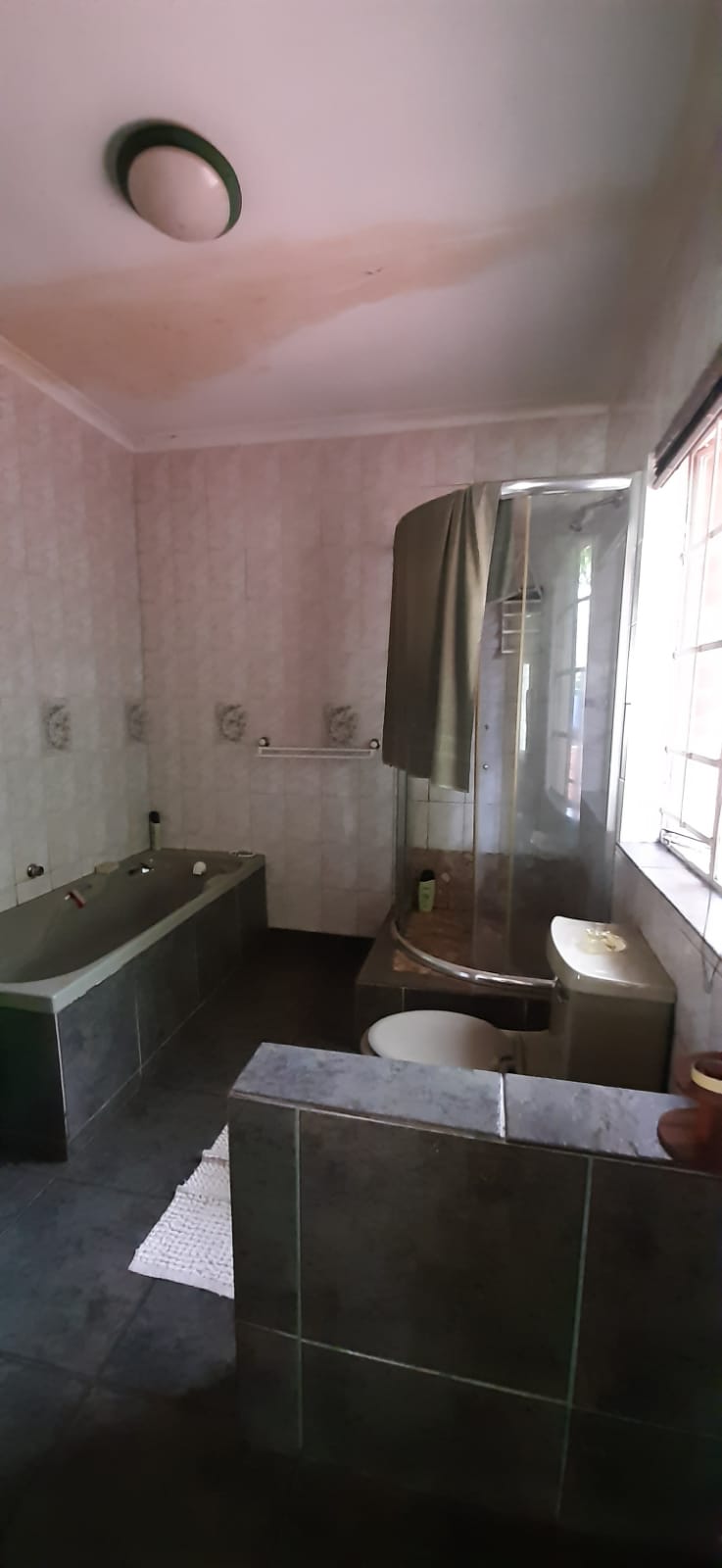 6 Bedroom Property for Sale in Heatherdale AH Gauteng