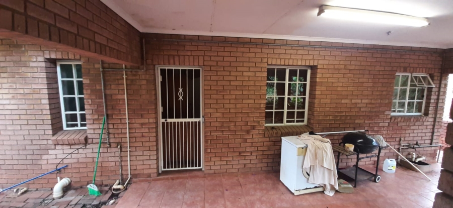 6 Bedroom Property for Sale in Heatherdale AH Gauteng