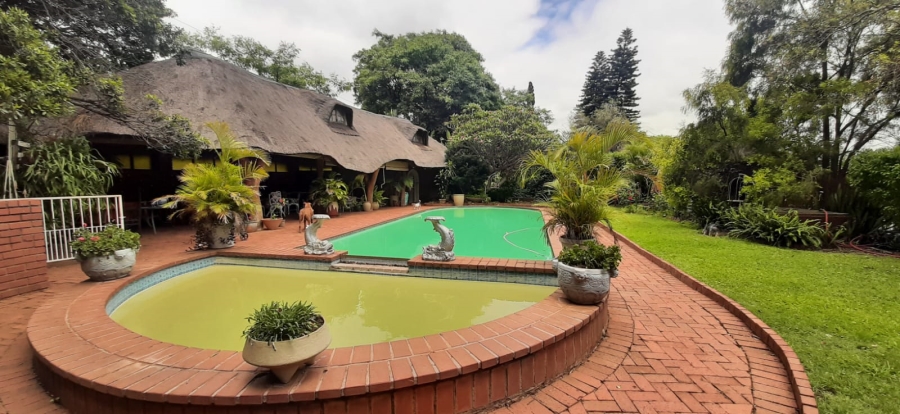 6 Bedroom Property for Sale in Heatherdale AH Gauteng