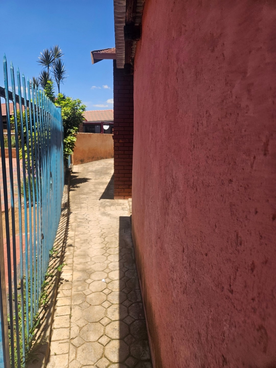 3 Bedroom Property for Sale in Soshanguve K Gauteng