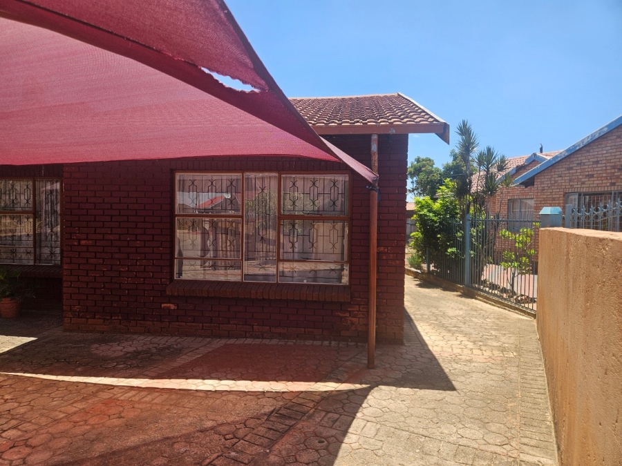 3 Bedroom Property for Sale in Soshanguve K Gauteng