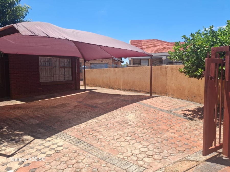 3 Bedroom Property for Sale in Soshanguve K Gauteng
