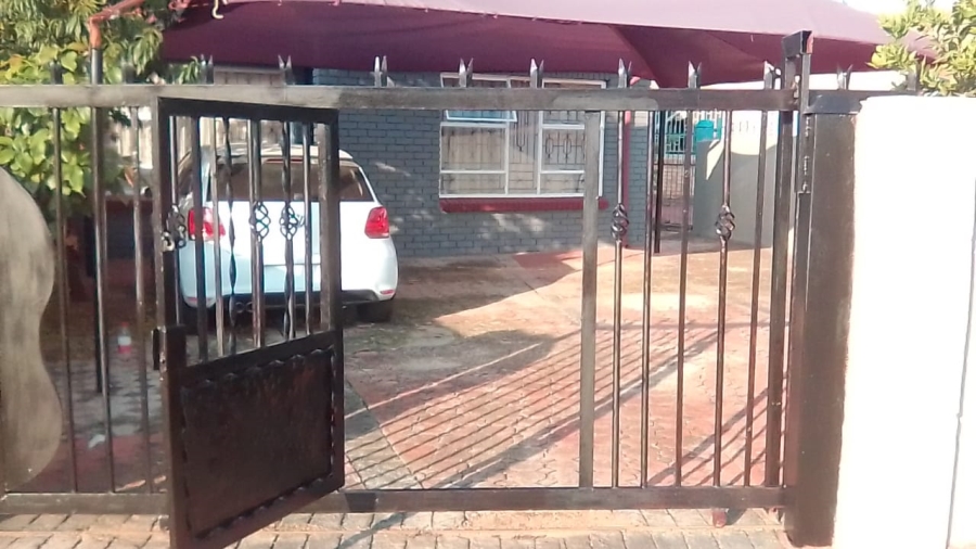3 Bedroom Property for Sale in Soshanguve K Gauteng