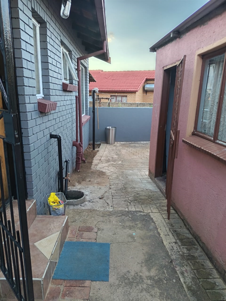 3 Bedroom Property for Sale in Soshanguve K Gauteng