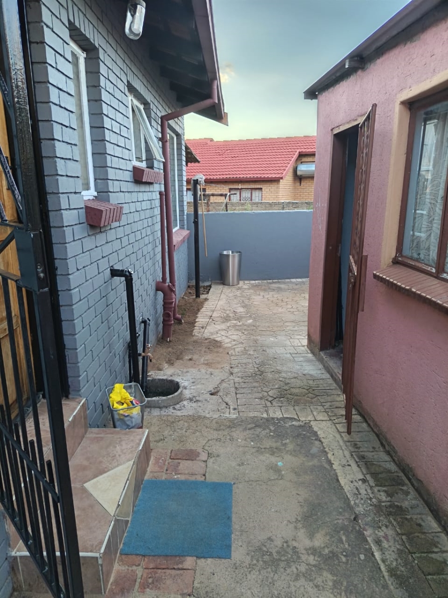 3 Bedroom Property for Sale in Soshanguve K Gauteng