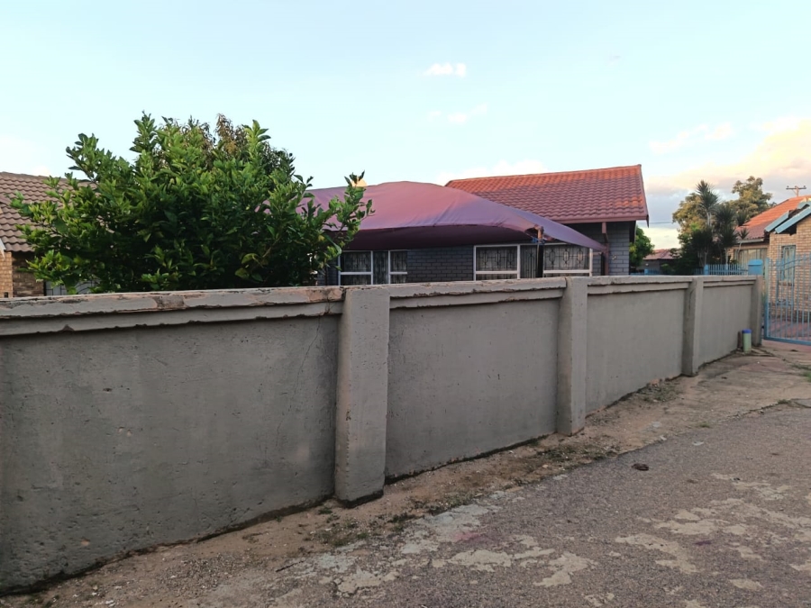 3 Bedroom Property for Sale in Soshanguve K Gauteng