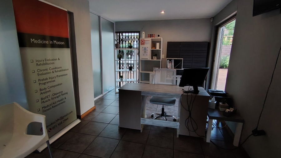 6 Bedroom Property for Sale in Raslouw Gauteng