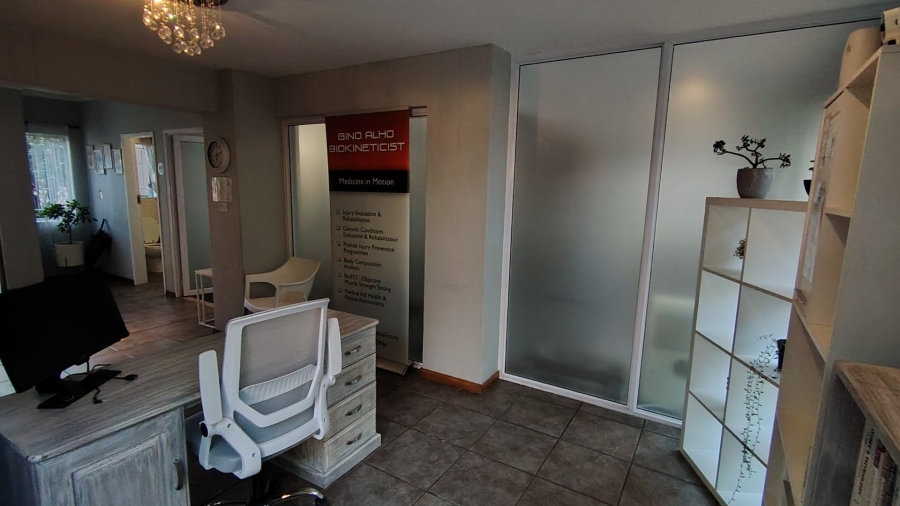 6 Bedroom Property for Sale in Raslouw Gauteng