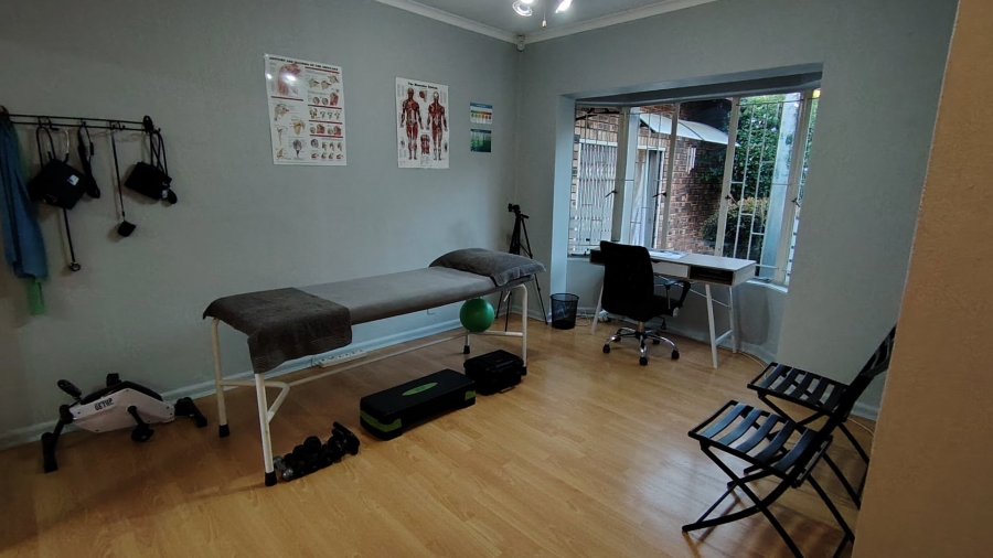 6 Bedroom Property for Sale in Raslouw Gauteng