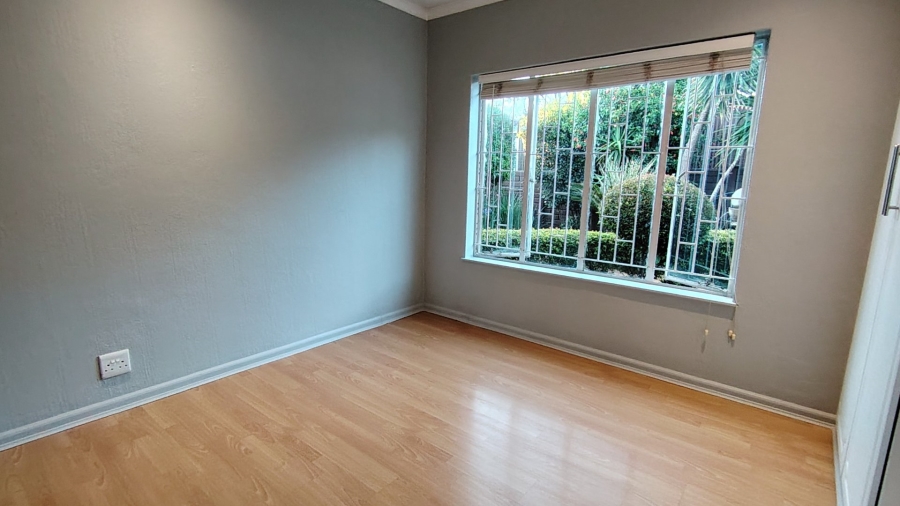 6 Bedroom Property for Sale in Raslouw Gauteng