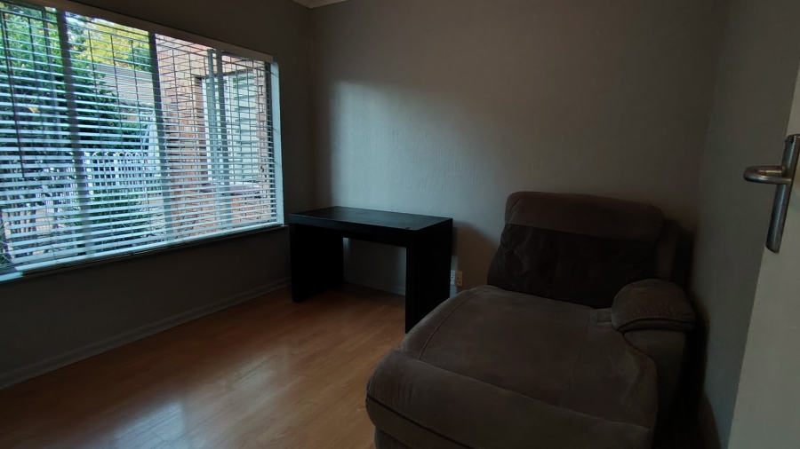 6 Bedroom Property for Sale in Raslouw Gauteng