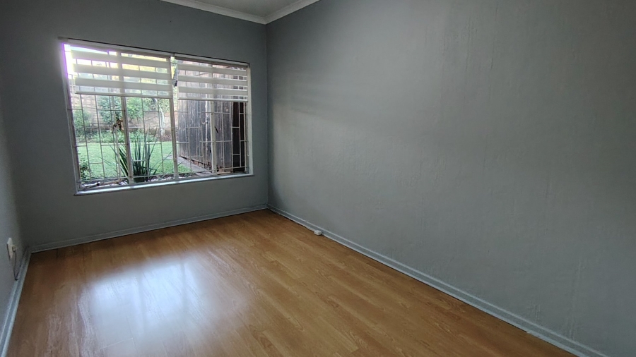 6 Bedroom Property for Sale in Raslouw Gauteng