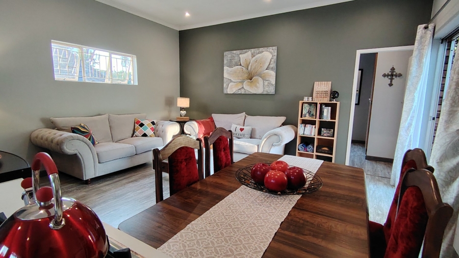 6 Bedroom Property for Sale in Raslouw Gauteng