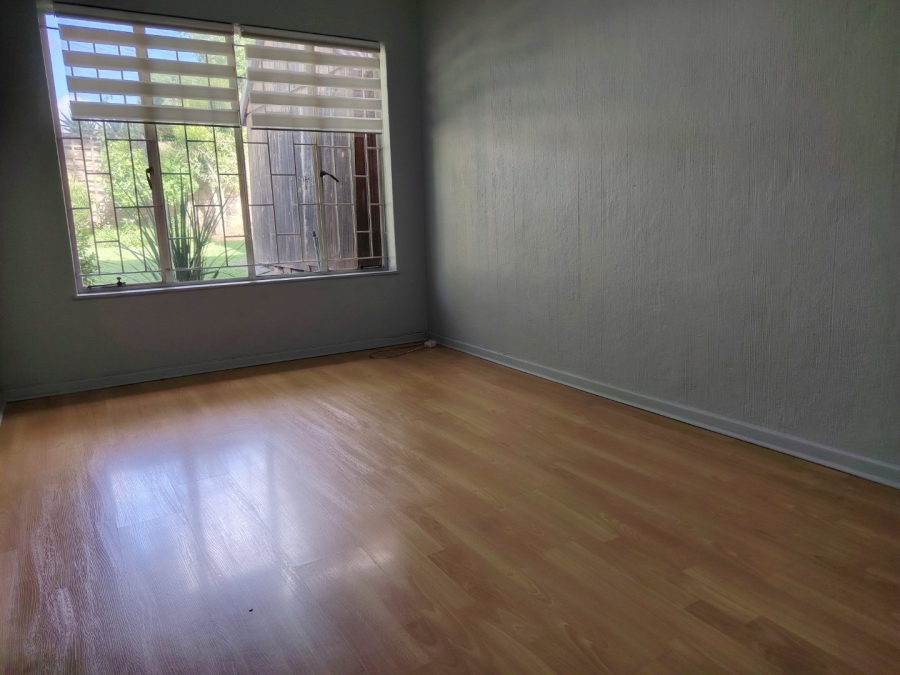 6 Bedroom Property for Sale in Wierda Park Gauteng