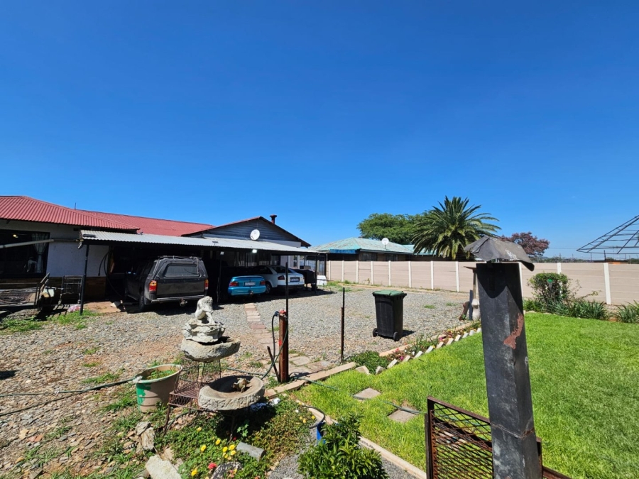 4 Bedroom Property for Sale in Daggafontein Gauteng