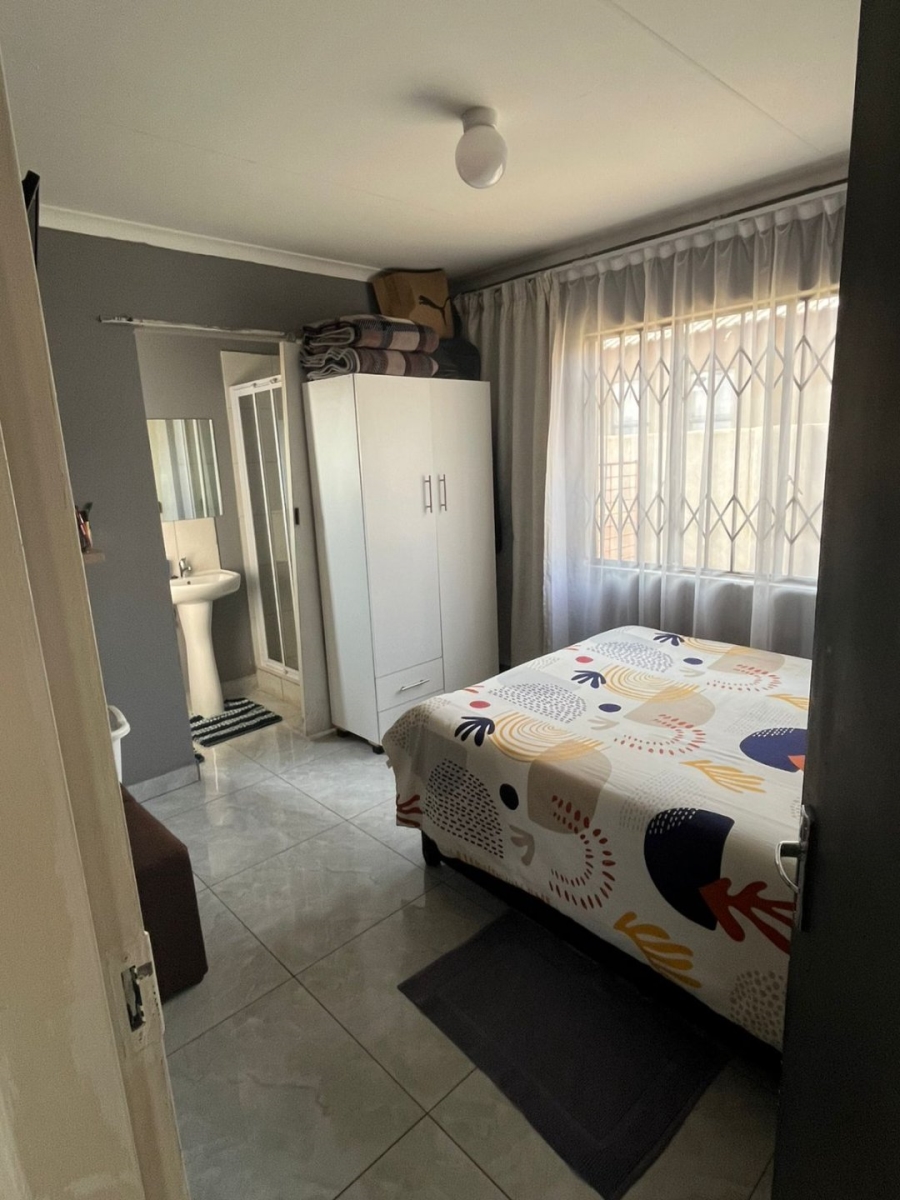 3 Bedroom Property for Sale in Dawn Park Gauteng