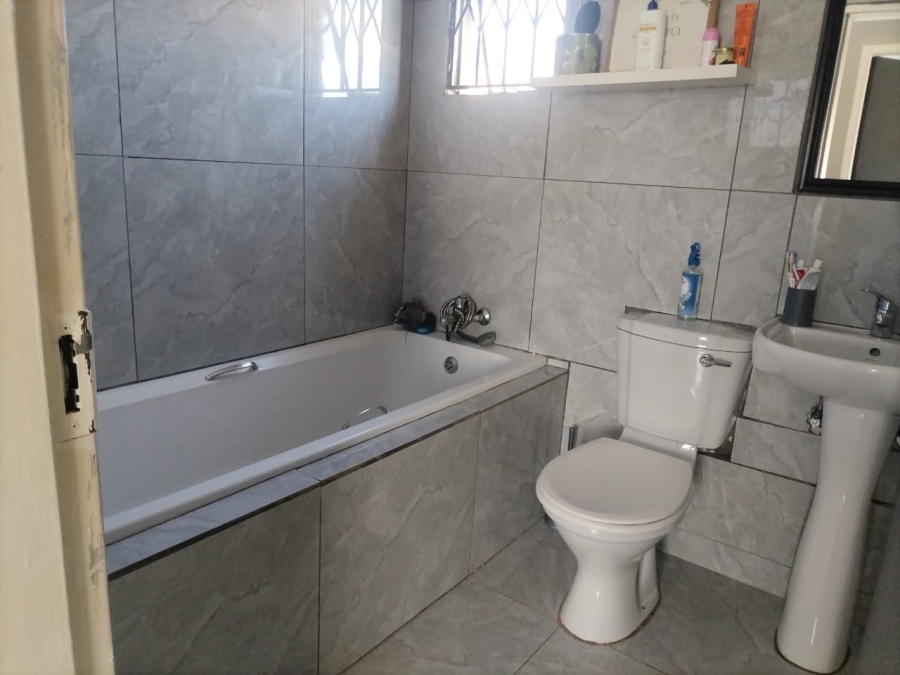 3 Bedroom Property for Sale in Dawn Park Gauteng