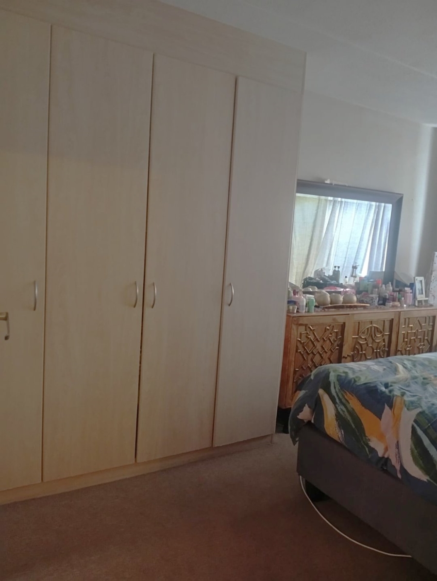 To Let 3 Bedroom Property for Rent in Glen Marais Gauteng