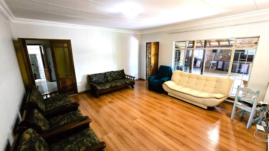 3 Bedroom Property for Sale in Faerie Glen Gauteng