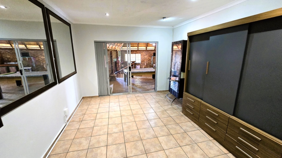 3 Bedroom Property for Sale in Faerie Glen Gauteng