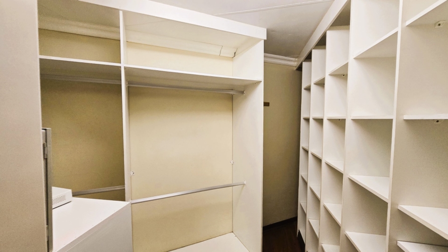 3 Bedroom Property for Sale in Faerie Glen Gauteng