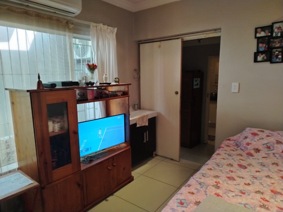 3 Bedroom Property for Sale in Faerie Glen Gauteng