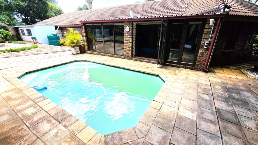 3 Bedroom Property for Sale in Faerie Glen Gauteng