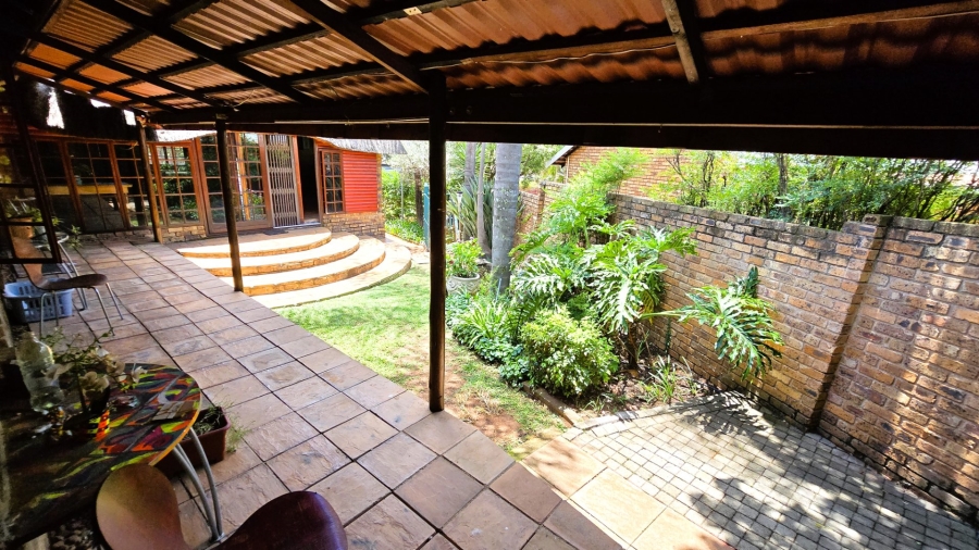 3 Bedroom Property for Sale in Faerie Glen Gauteng
