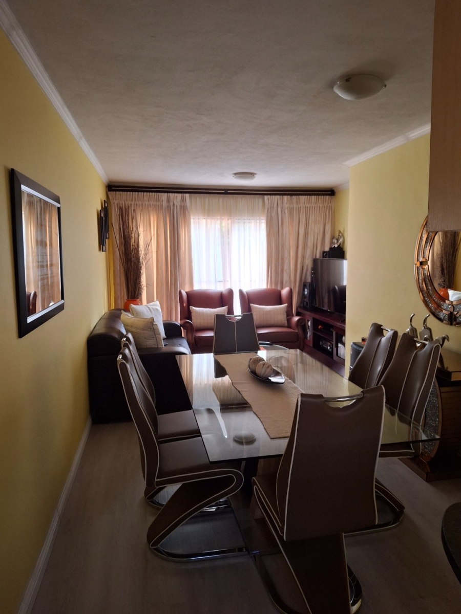 2 Bedroom Property for Sale in Annlin-wes Gauteng