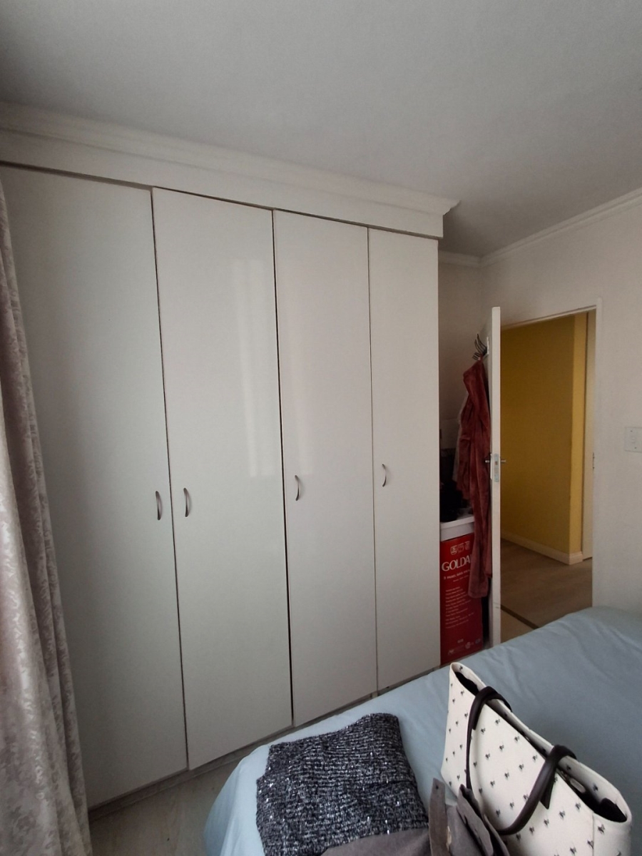 2 Bedroom Property for Sale in Annlin-wes Gauteng