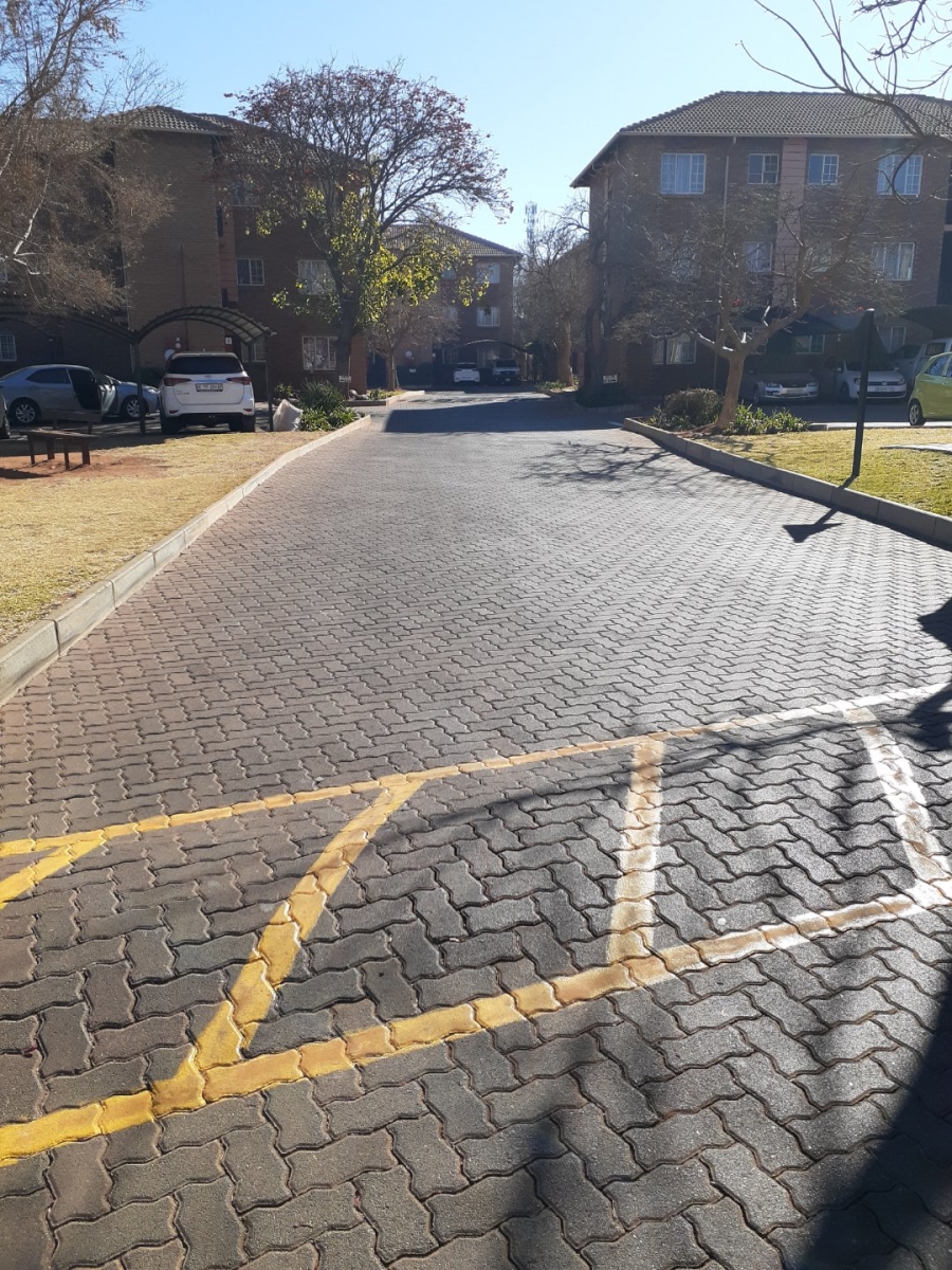 2 Bedroom Property for Sale in Annlin-wes Gauteng