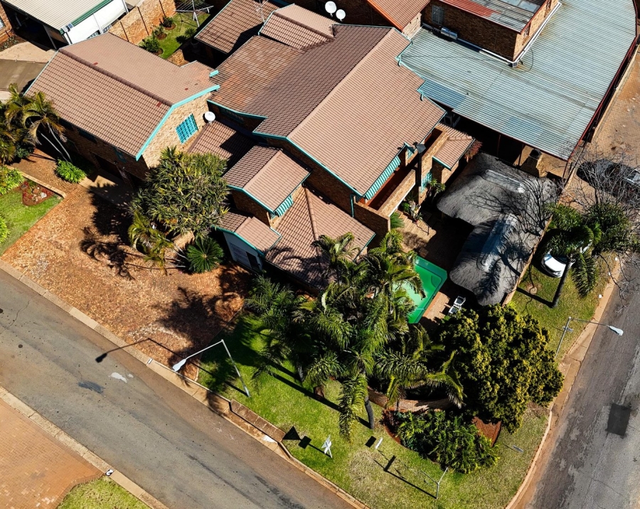 5 Bedroom Property for Sale in Montana Park Gauteng