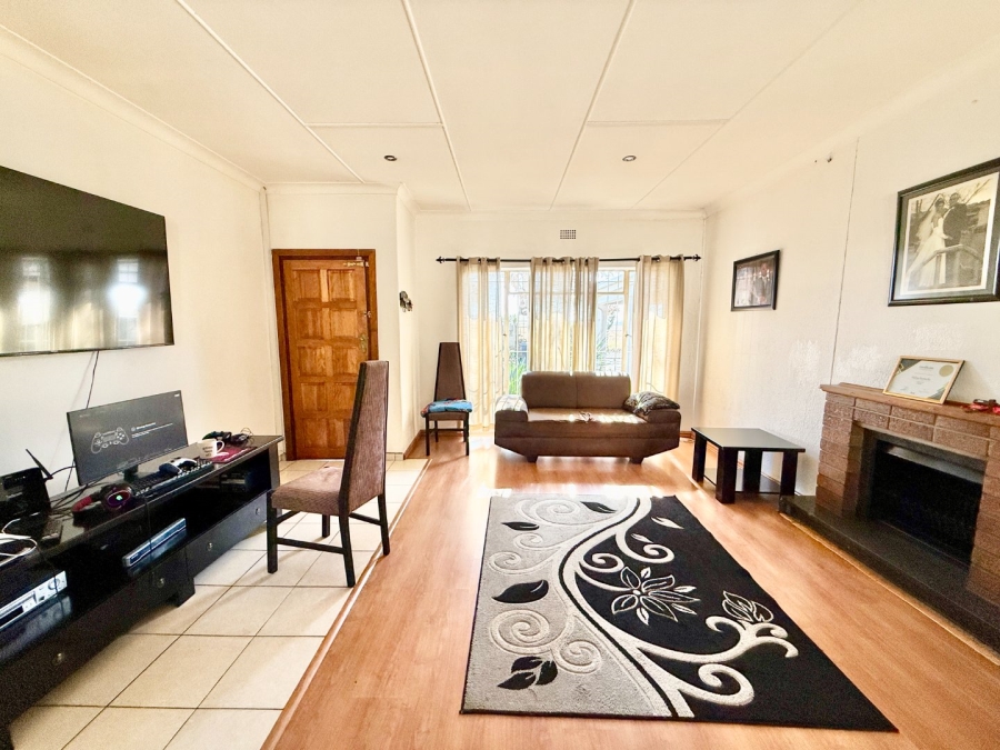 4 Bedroom Property for Sale in Brackenhurst Gauteng