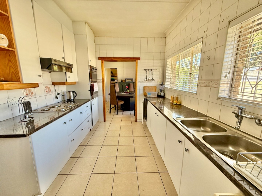 4 Bedroom Property for Sale in Brackenhurst Gauteng