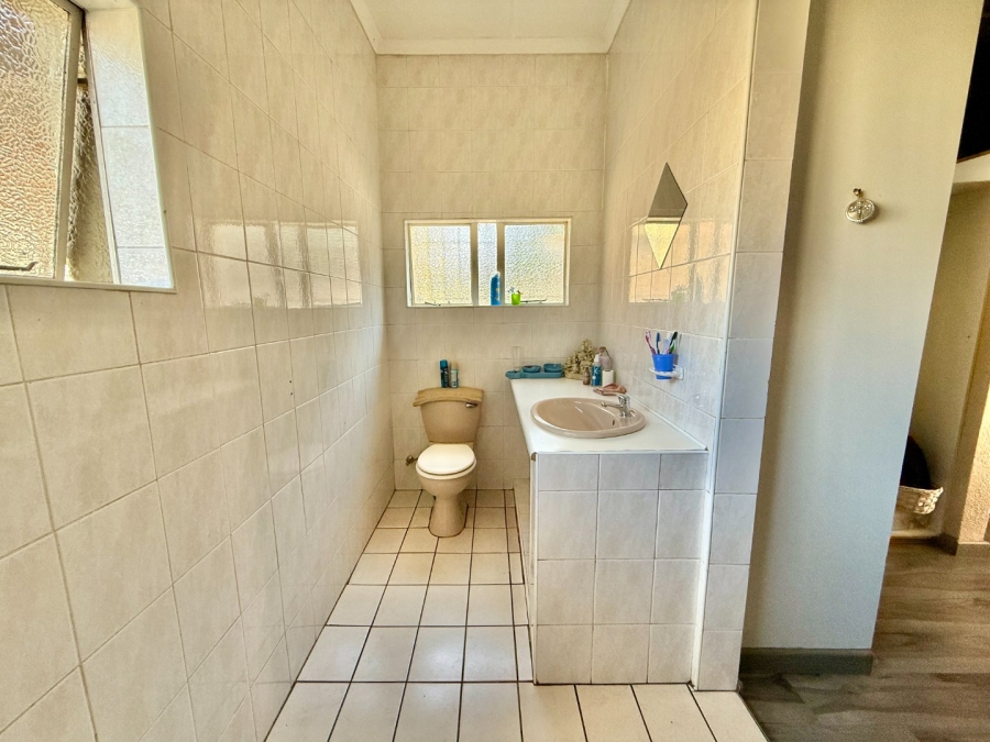 4 Bedroom Property for Sale in Brackenhurst Gauteng