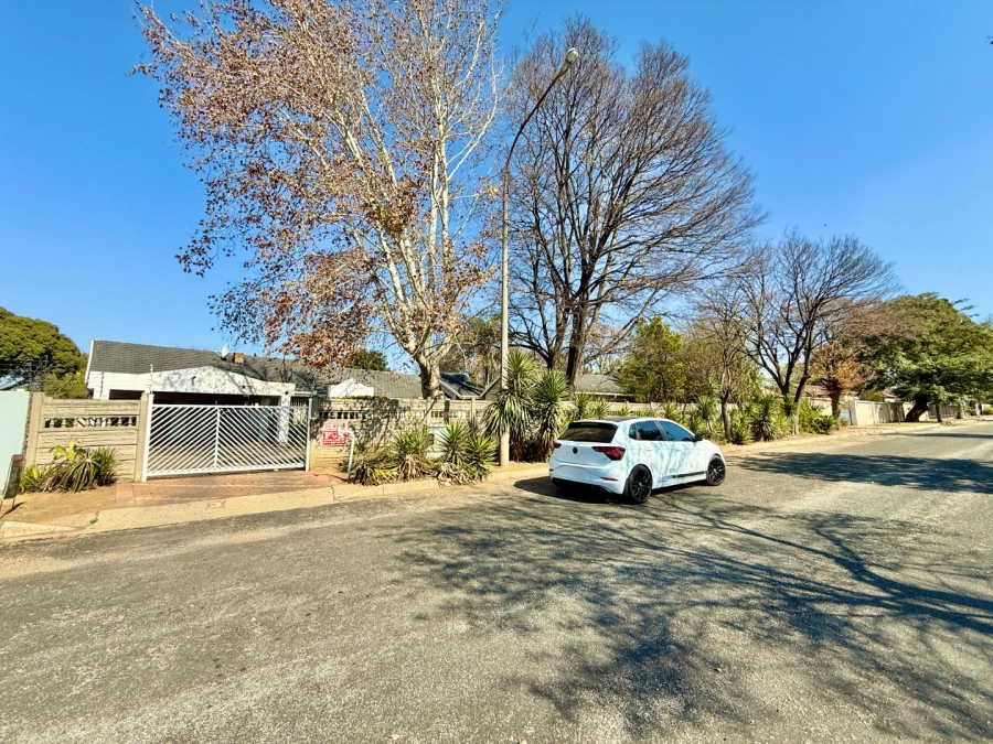 4 Bedroom Property for Sale in Brackenhurst Gauteng