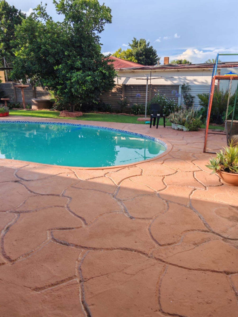 9 Bedroom Property for Sale in Pretoria North Gauteng