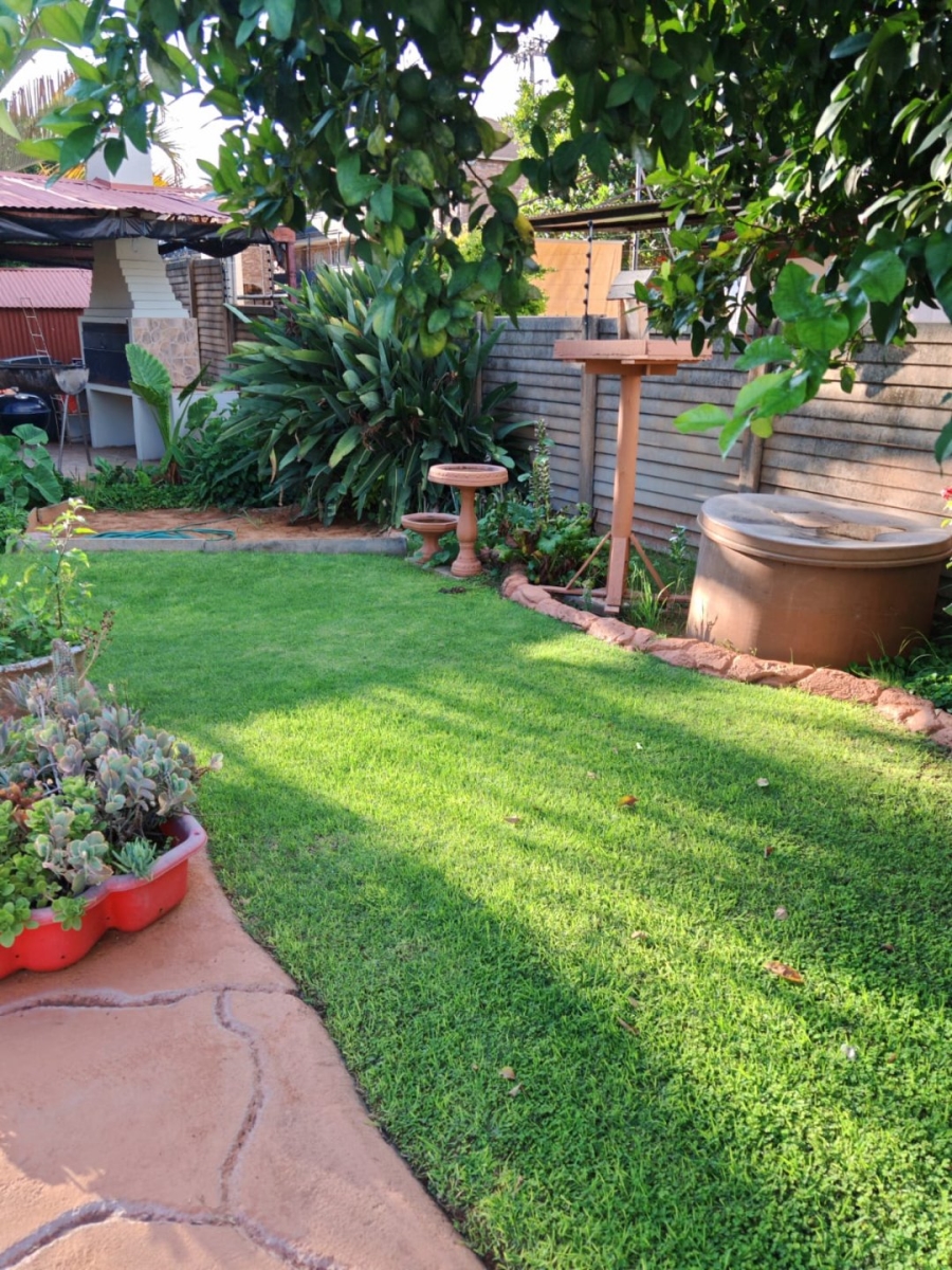 9 Bedroom Property for Sale in Pretoria North Gauteng