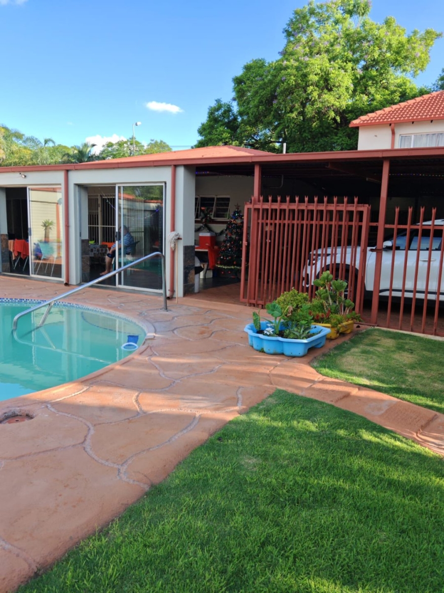 9 Bedroom Property for Sale in Pretoria North Gauteng