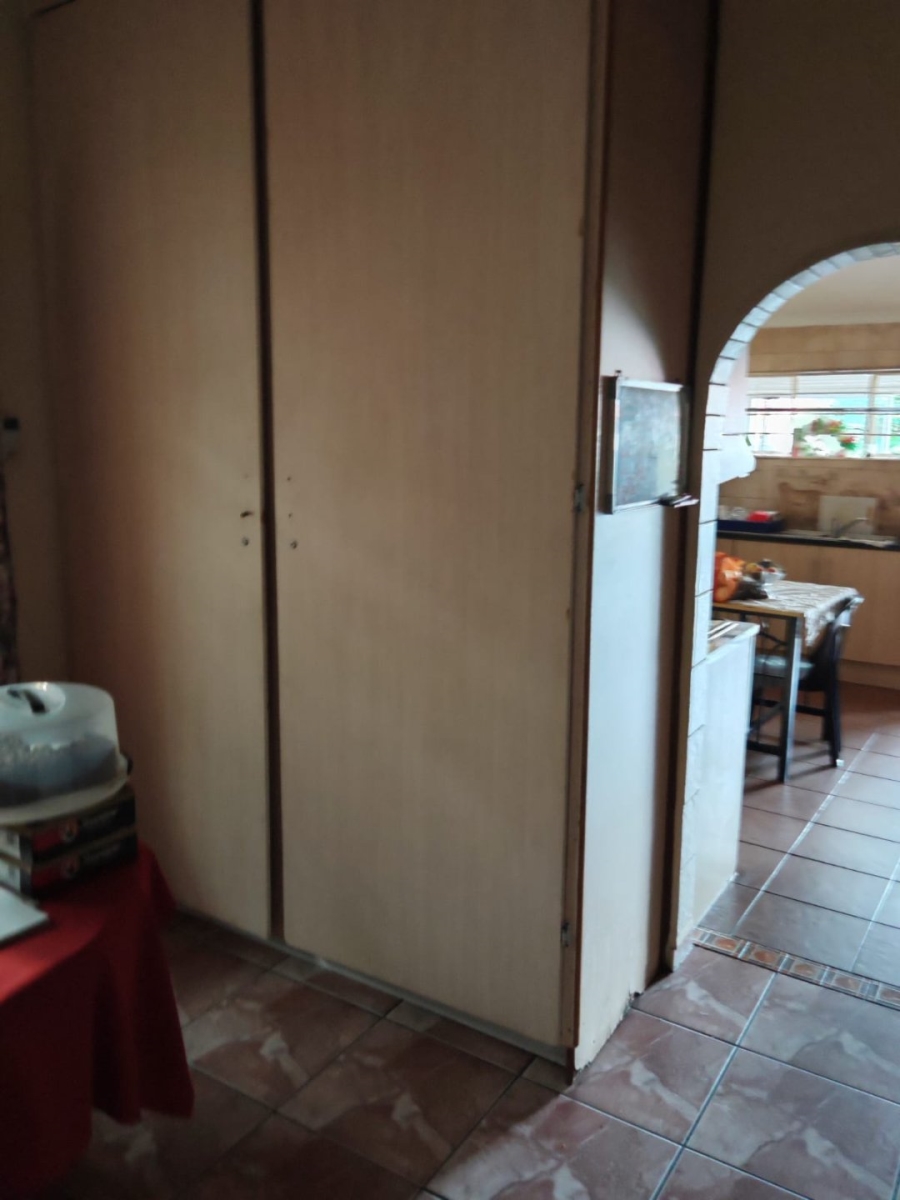 9 Bedroom Property for Sale in Pretoria North Gauteng