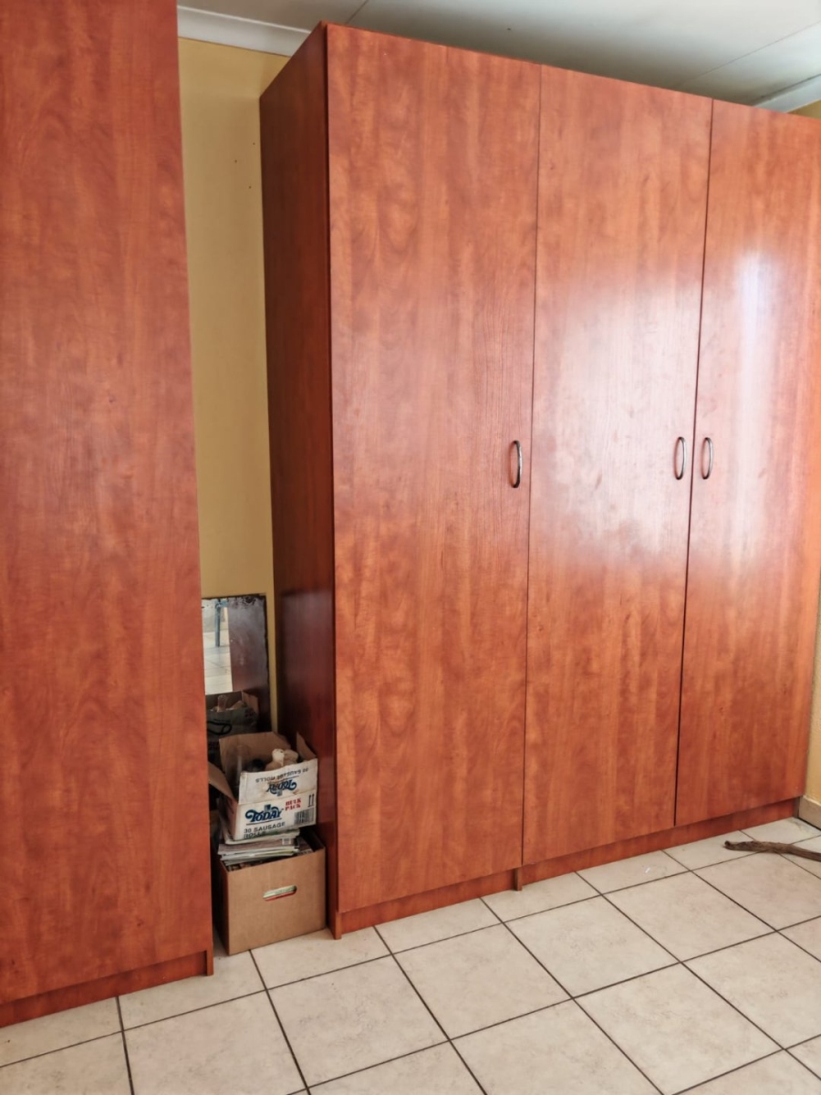 9 Bedroom Property for Sale in Pretoria North Gauteng