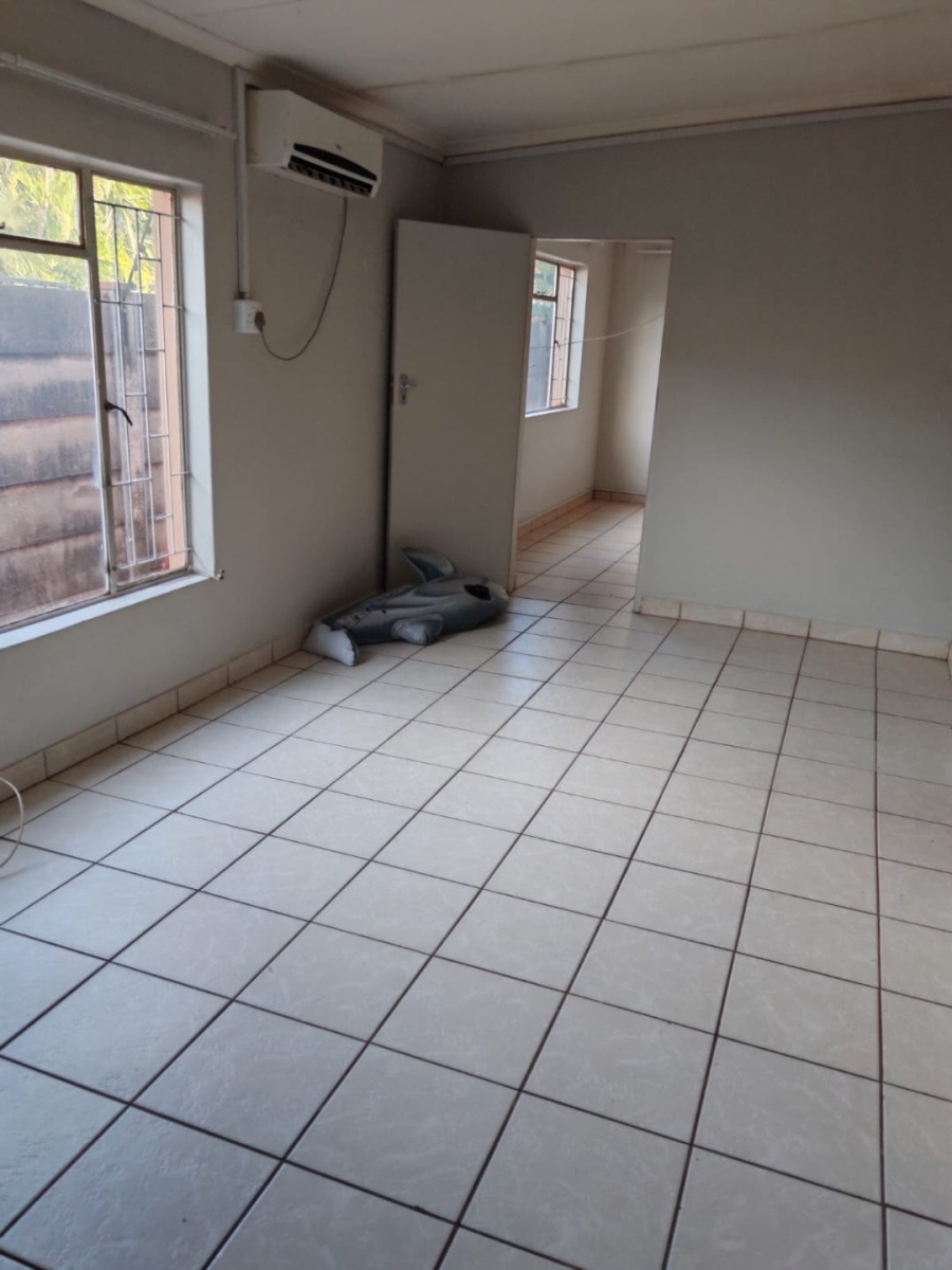 9 Bedroom Property for Sale in Pretoria North Gauteng