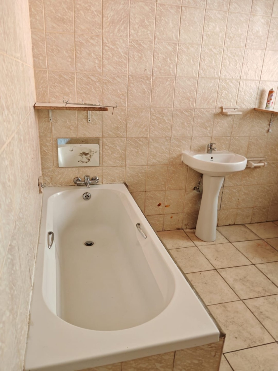 9 Bedroom Property for Sale in Pretoria North Gauteng