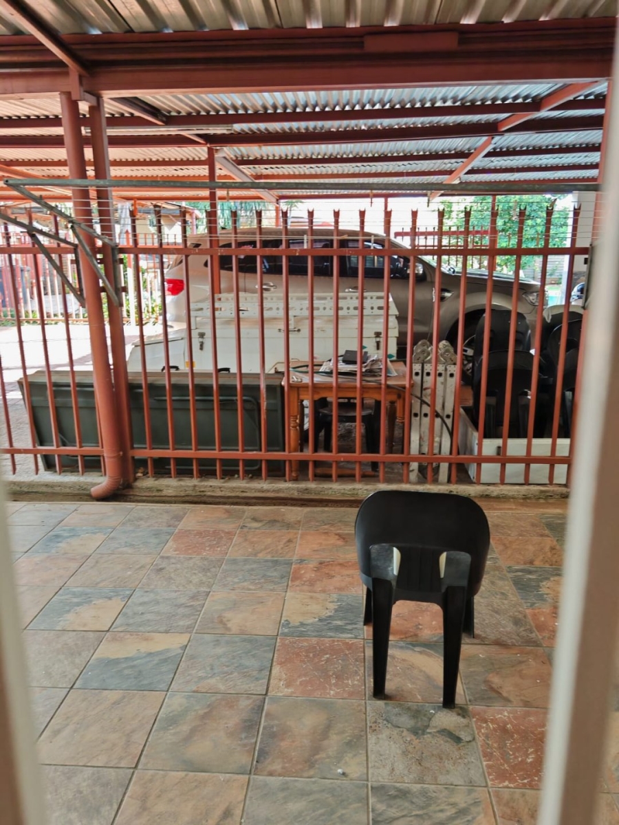 9 Bedroom Property for Sale in Pretoria North Gauteng