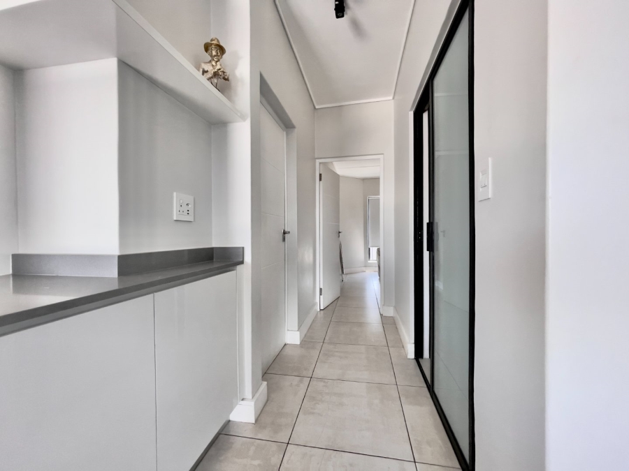 To Let 2 Bedroom Property for Rent in The Polofields Gauteng